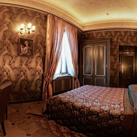 Antica Dimora Delle Cinque Lune Rome