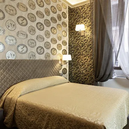 Antica Dimora Delle Cinque Lune Hotel 3*