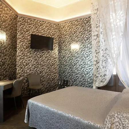 안티카 디모라 델레 친퀘 루네 호텔 3*