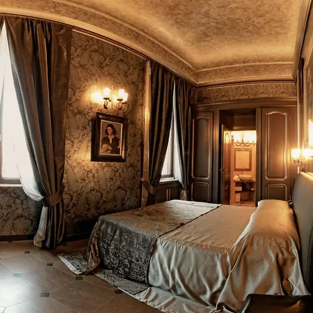Hotel Antica Dimora Delle Cinque Lune 3*