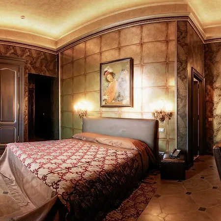 안티카 디모라 델레 친퀘 루네 로마