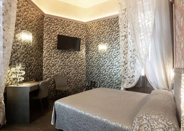 안티카 디모라 델레 친퀘 루네 호텔 3*