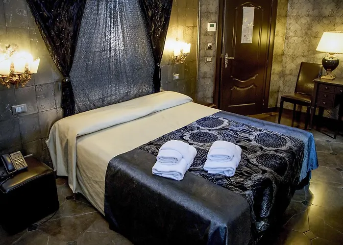 안티카 디모라 델레 친퀘 루네 로마